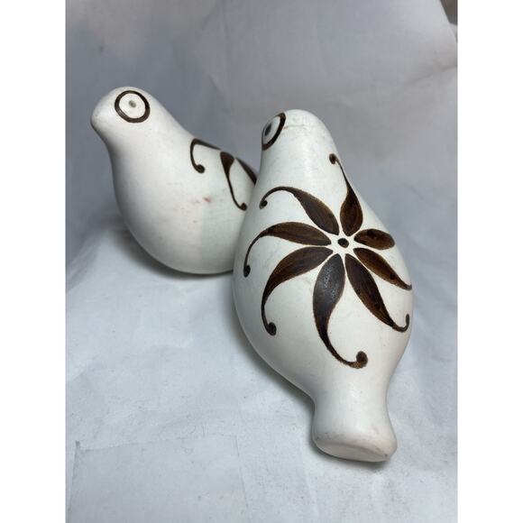 VTG Strawberry Hill Werkshop Canadian Pottery Birds Pair Signed